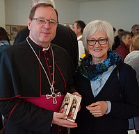 Bischof Georg Bätzing und Gertraud Beier